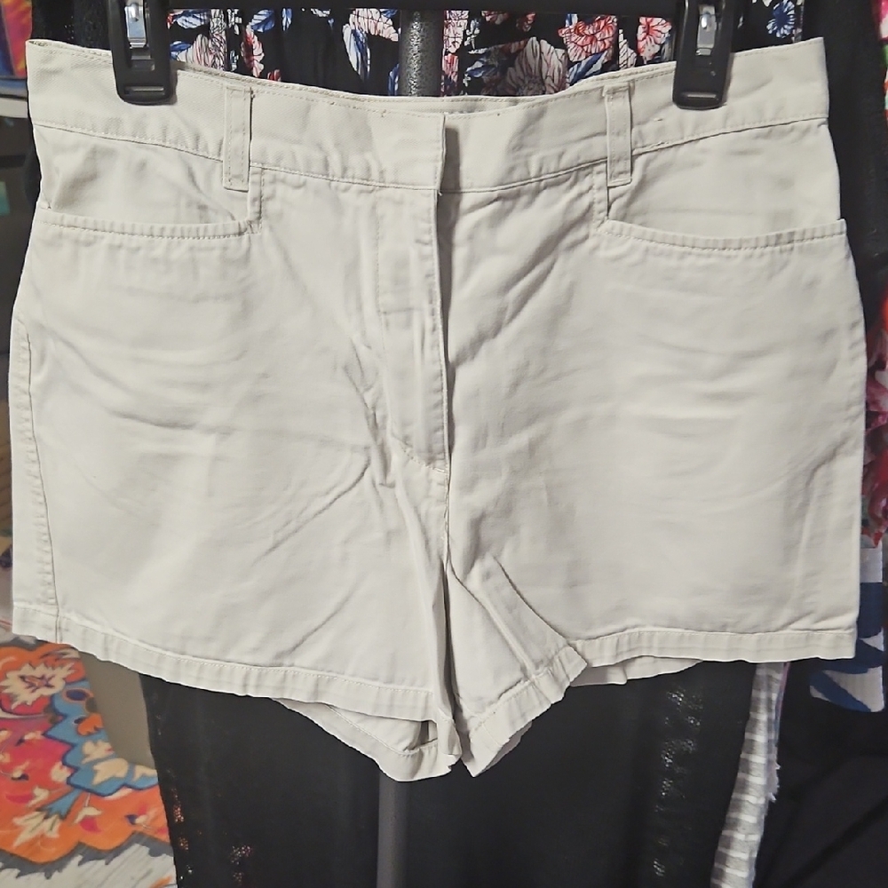 White High Waist Shorts with Classic Style